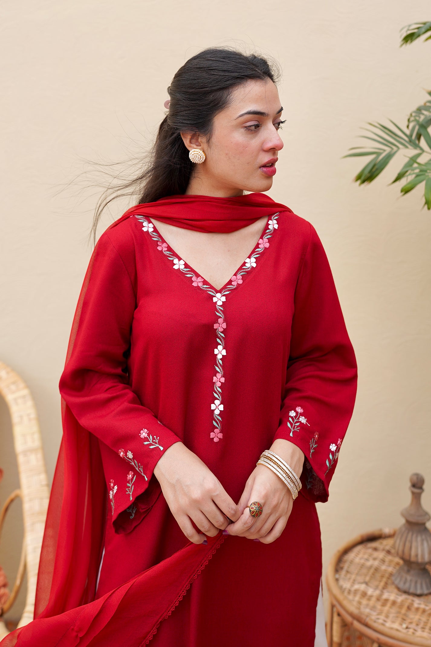 Zehra- Scarlet