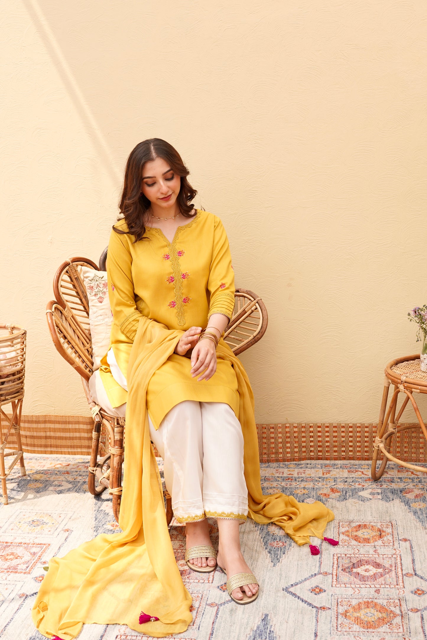 Amo- Mustard