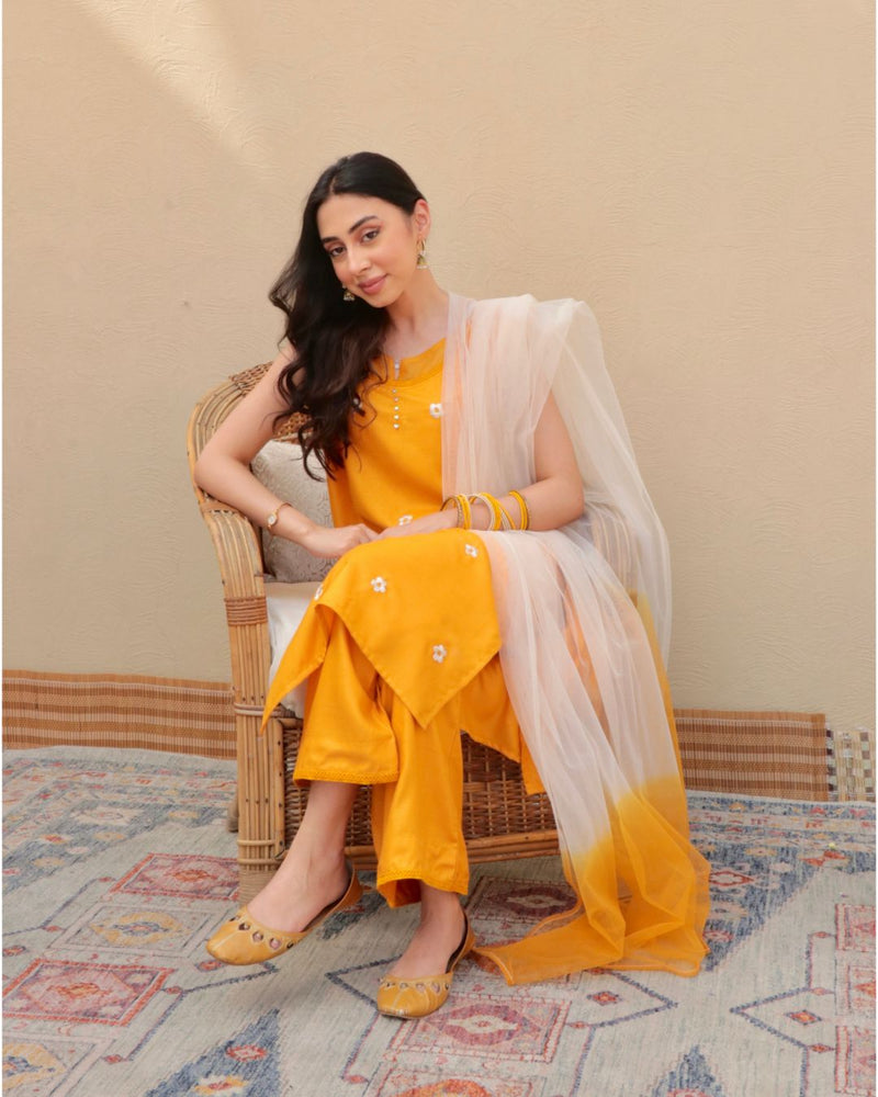 Deena- Daffodil
