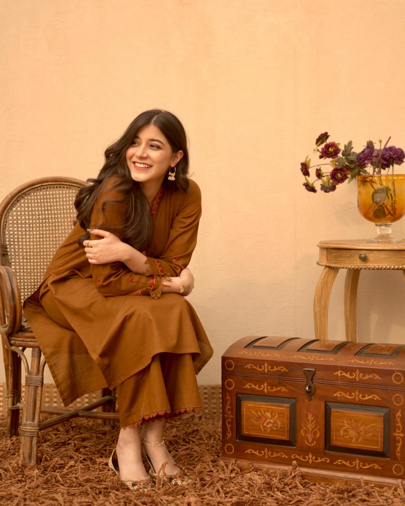 Amna- Cinnamon