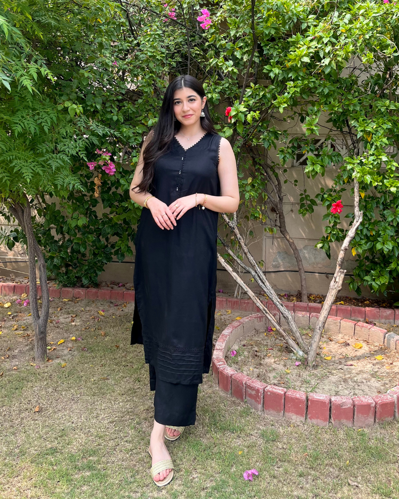 Deena-Black