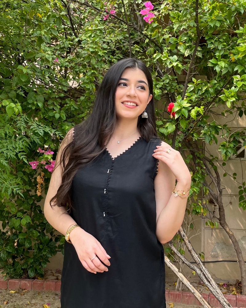 Deena-Black
