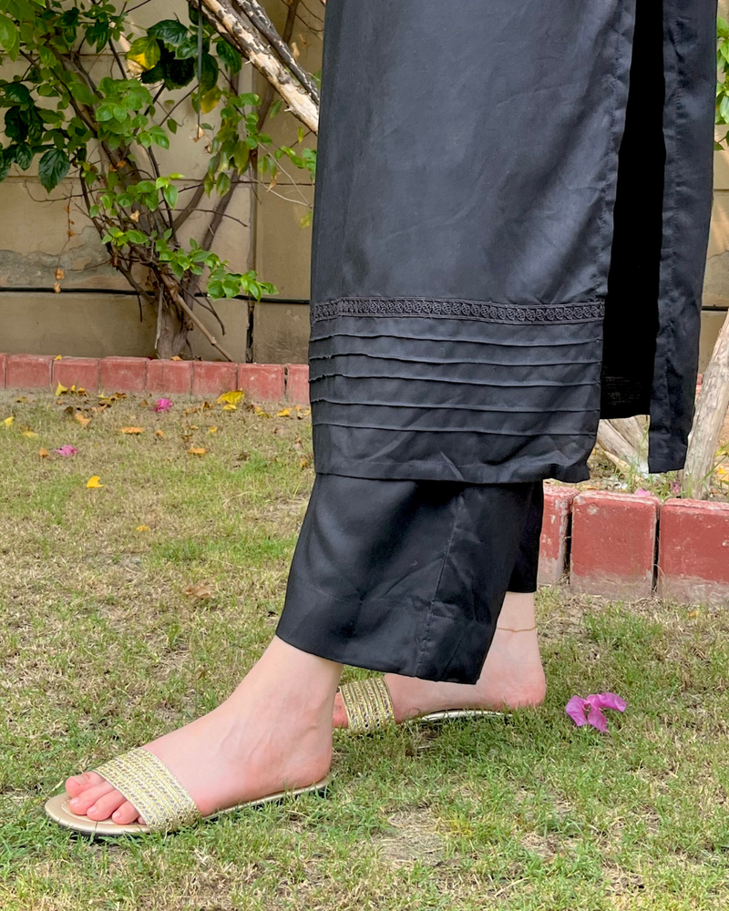 Deena-Black